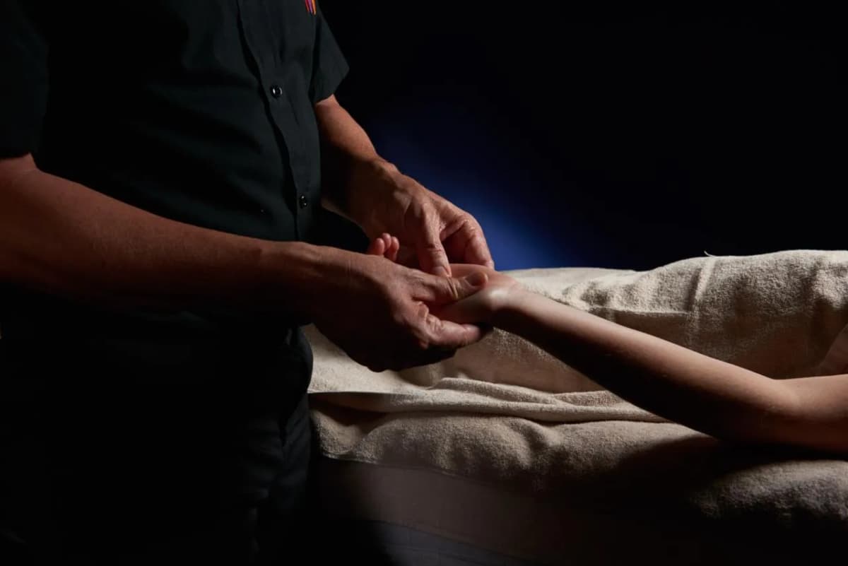 Massage Solo 1h au Choix : Relaxation Coréenne ou Sensorielle - Photo 2