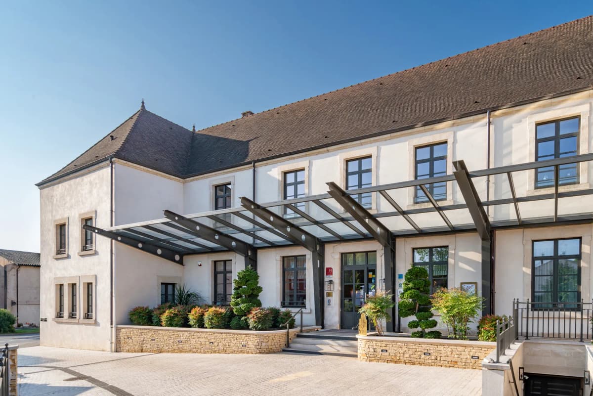 Hôtel Les 7 Fontaines - Tournus - Photo 1